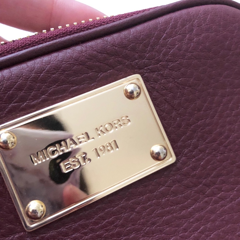 Michael Kors Double zip Claret Wristlet